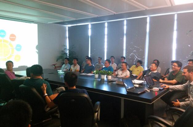 国际团队BIM专家在云顶集团课堂