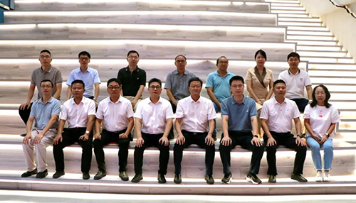 厦门市委墟落振兴办主任、市农业农村局局长邱武伟一行莅临云顶集团调研指导